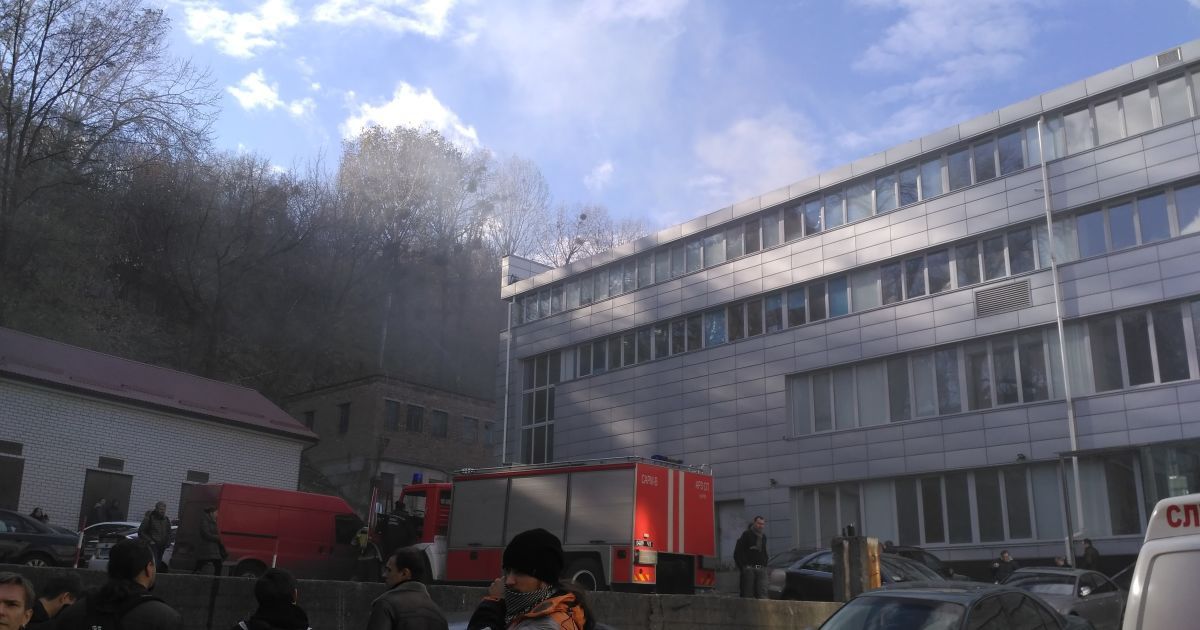 На Подоле в офисном помещении погасили пожар