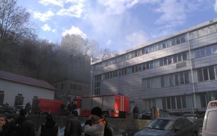 На Подолі в офісному приміщенні загасили пожежу