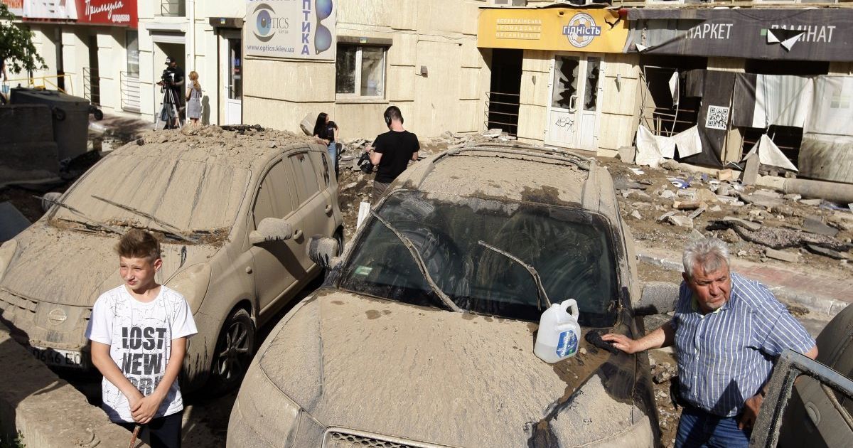 "Київенерго" виплатить компенсацію постраждалим від "вибуху" труби в столиці