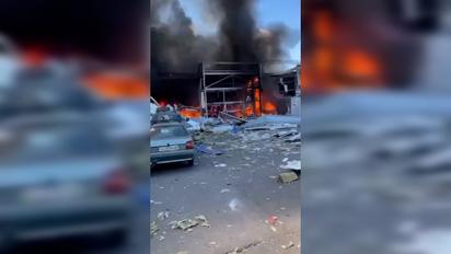 РФ коварно обстреляла супермаркет в Константиновке