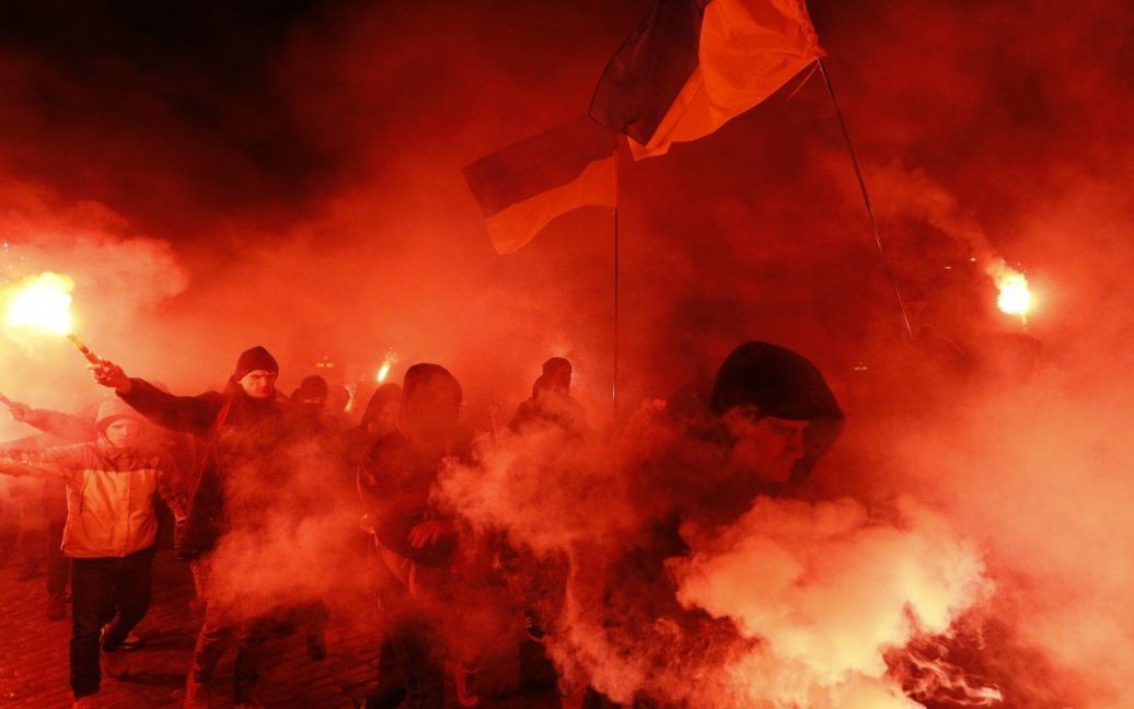В Киеве прошло факельное шествие в честь Дня Соборности Украины. / © УНИАН