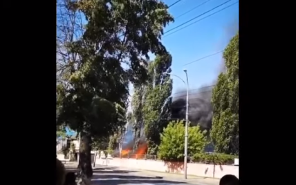 Возле аэропорта "Киев" вспыхнул пожар