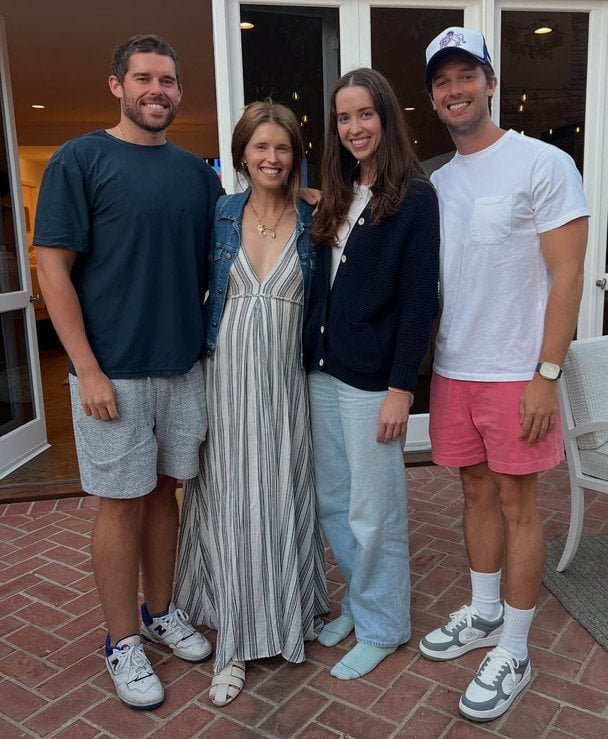 Крістофер - ліворуч / © instagram.com/katherineschwarzenegger