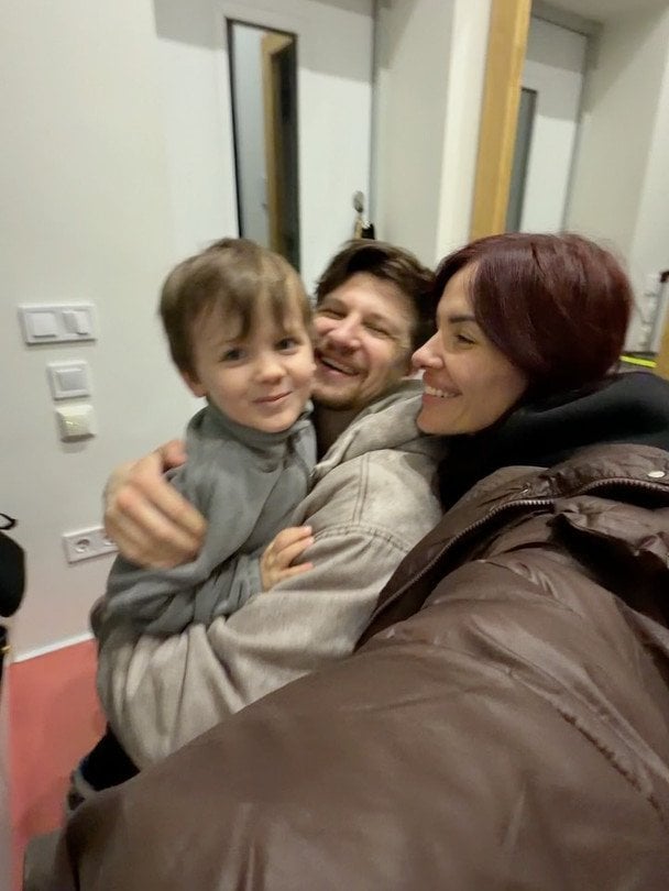MamaRika з чоловіком і сином в Україні / © instagram.com/mamarika_official