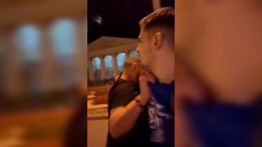 На блогера Ніколаса Карму напали просто в центрі Полтави
