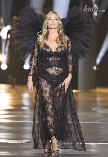 Кейт Мосс на Victoria's Secret Fashion Show / © Associated Press