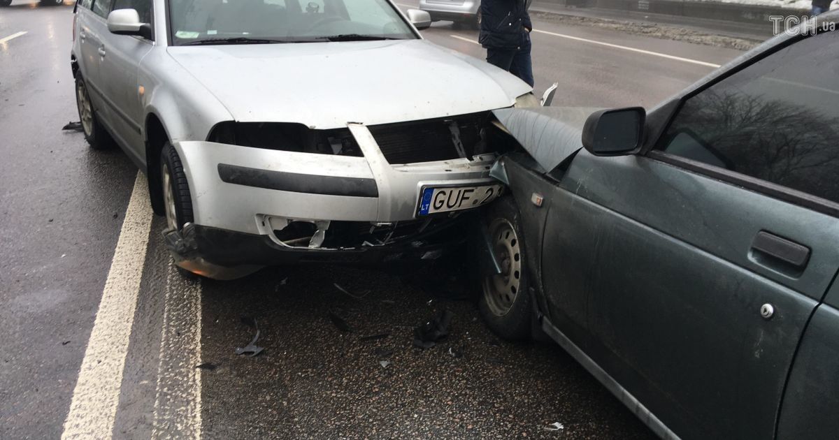 Аварія на Дружби народів_5 / © Фото Инны Боднар/ТСН
