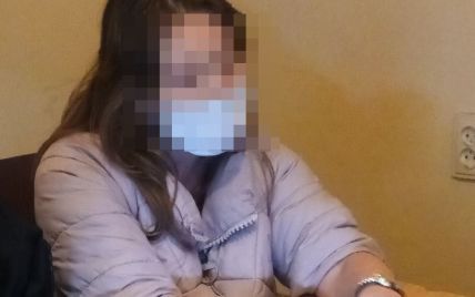 Їхала без водійського посвідчення та п'яною: у Львові водійка на Lexus побила патрульну