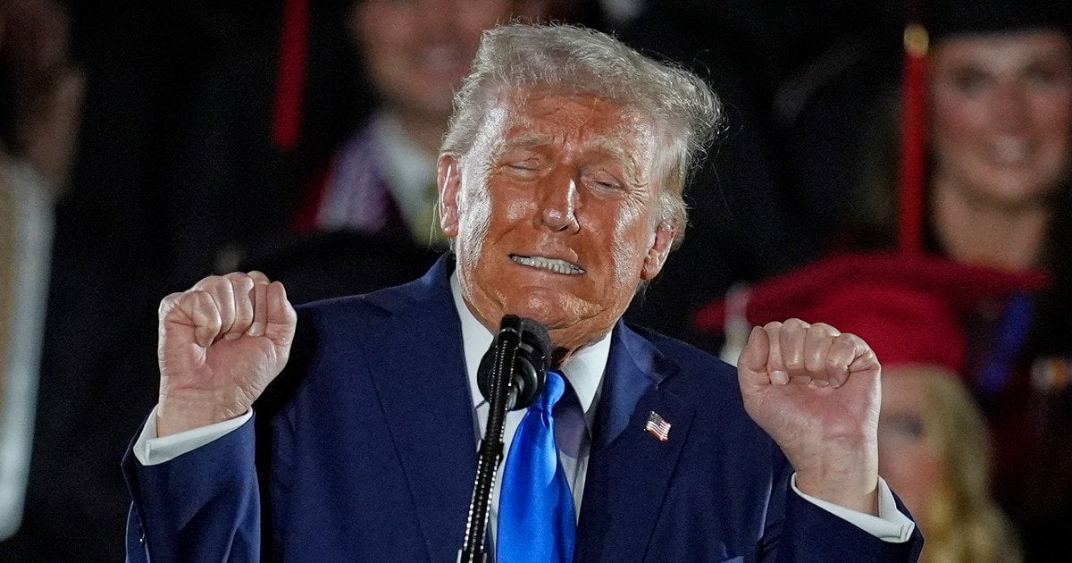 Трамп заявив, що підпише 