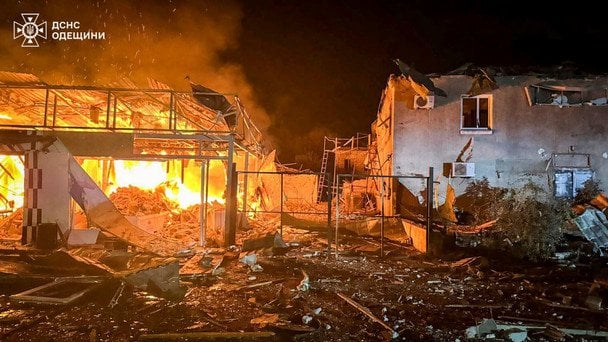Чергова страшна ніч в Україні: які регіони зазнали ударів, що відомо про жертв та руйнування
