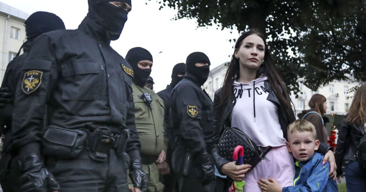 Протягом місяця протестів у Білорусі на дітей склали понад 200 адмінпротоколів