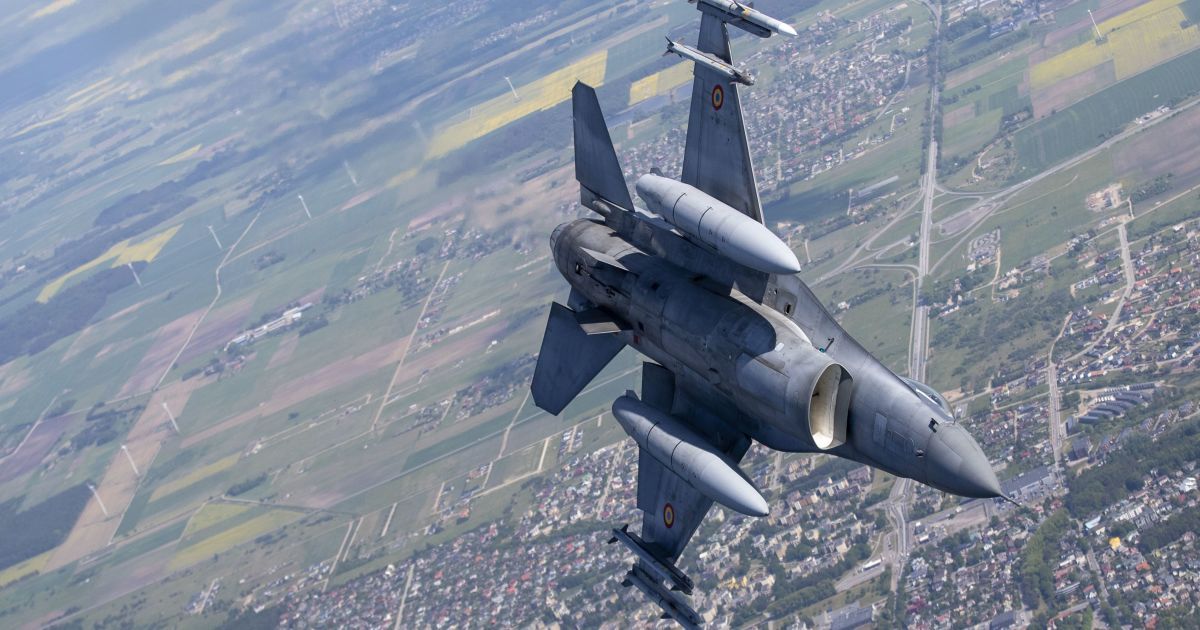 Винищувач F-16