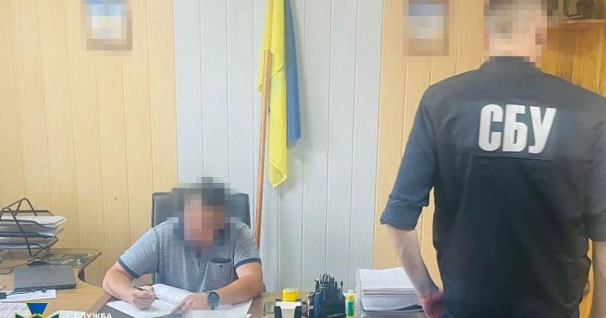 БУ задержала чиновника военкомата в Полтавской области.