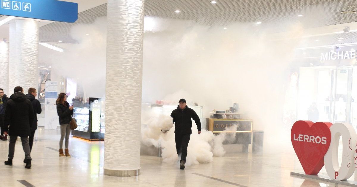 Акція протесту в Ocean Plaza_19 / © УНІАН