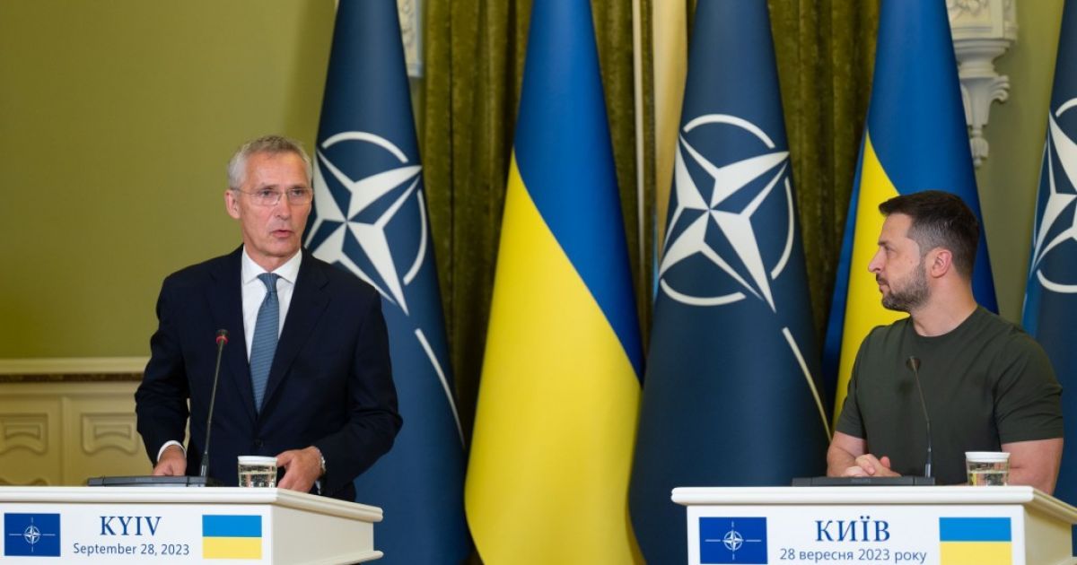 Єнс Столтенберг та Володимир Зеленський