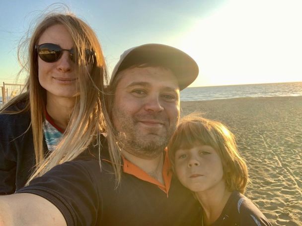 Ольга Жуковцова з ексчоловіком та їхнім сином. Фото: Instagram Ольги Жуковцової