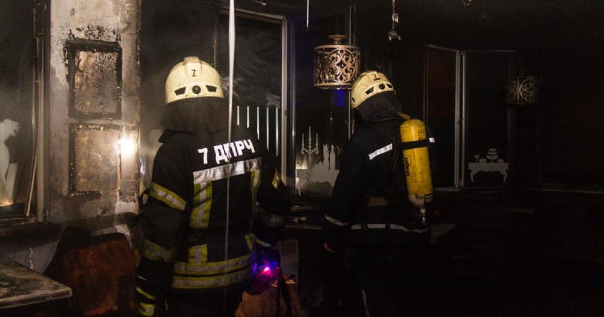 Пожежа у кав'ярні на Подолі