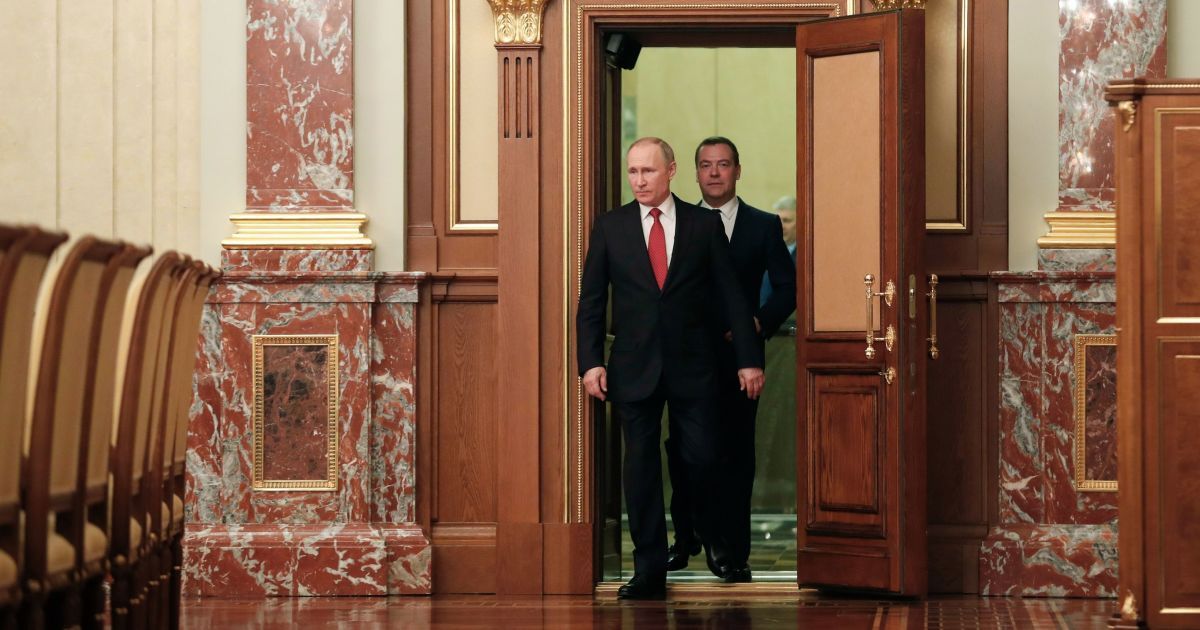 Медведєв пішов з посади прем'єр-міністра, бо не згодний з конституційними реформами Путіна - ЗМІ