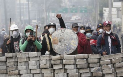 Протести в Еквадорі. Президент країни ввів у столиці комендантську годину