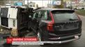 В столице автомобиль врезался в микроавтобус с пассажирами