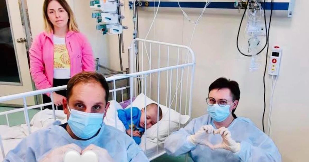 В "Охматдиті" провели 15-ту неродинну трансплантацію кісткового мозку від донора з Туреччини