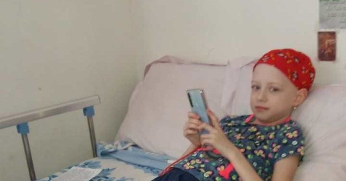 Чтобы одолеть лейкоз Камилле нужна помощь