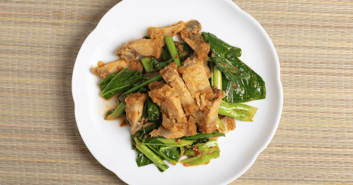 Свинина з часниковими стрілками по-китайськи: рецепт (фото ілюстративне)