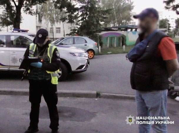 "Сделал замечание": в Киеве пьяный мужчина стрелял в толпу подростков