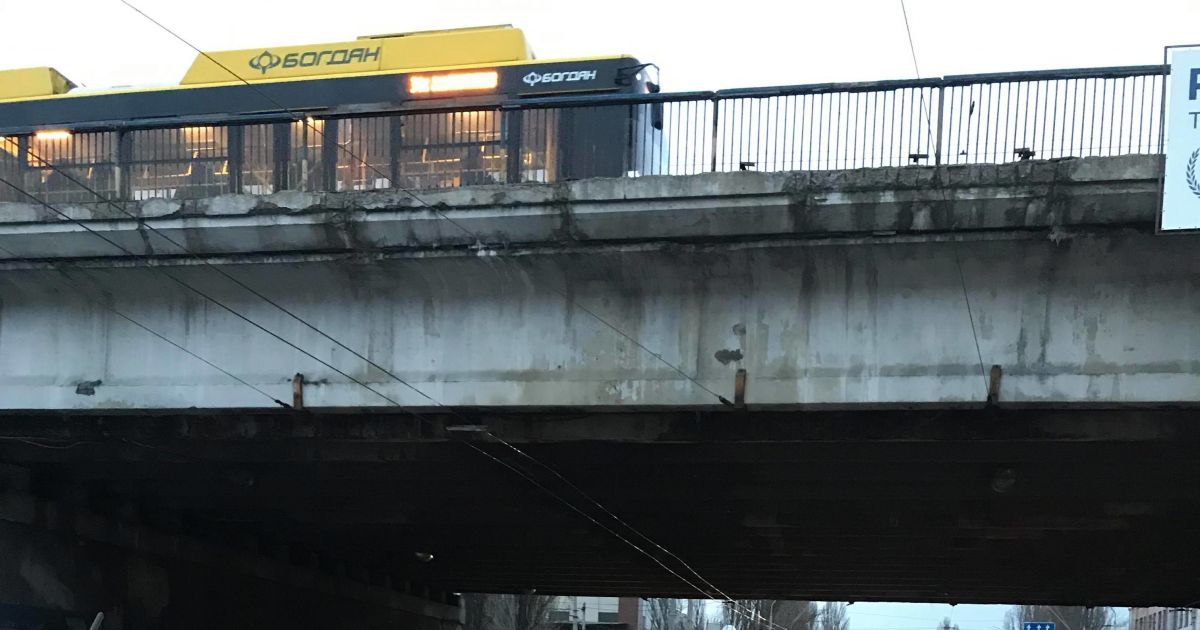 Дегтяровский мост