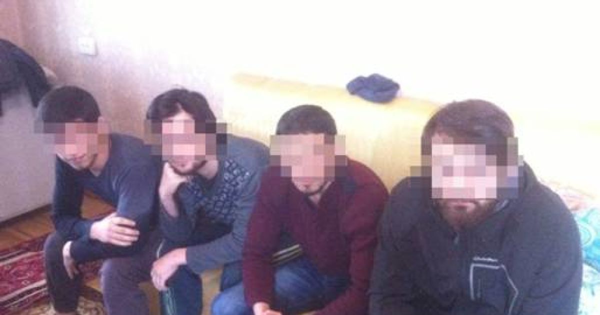В Киеве схватили пятерых сторонников "Исламского государства", которые направлялись в Сирию