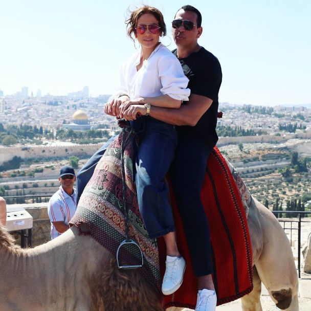  / © instagram.com/jlo