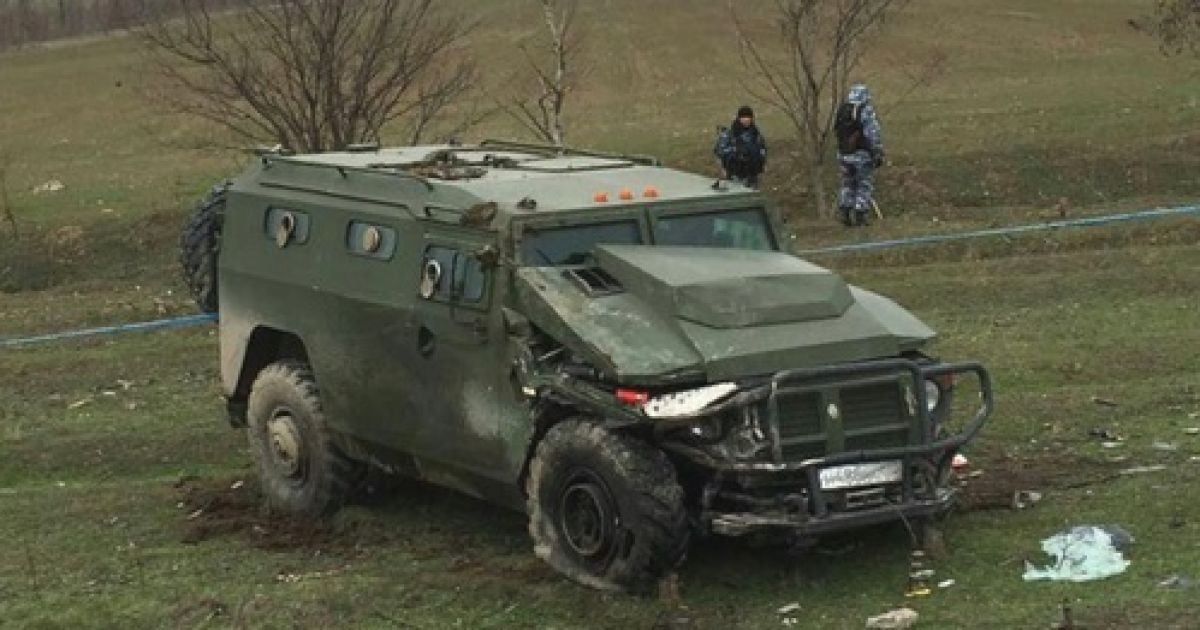 У дагестані зіткнулися броньовик і автобус: є загиблі та поранені