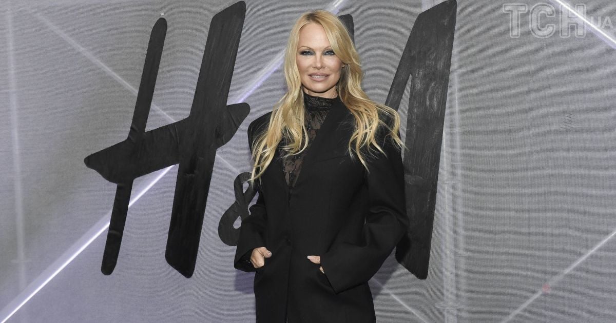 Keng dumbali fotosuratlar bilan jingalak xotinlar