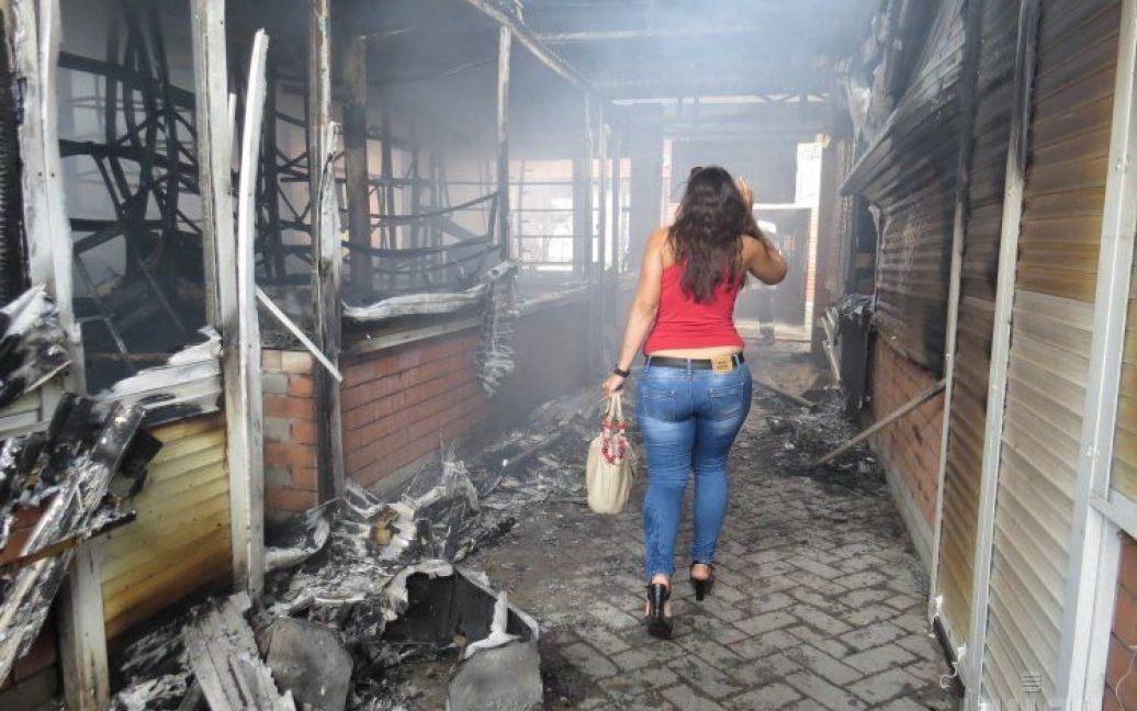 Последствия пожара на "Киевском рынке" в Мариуполе / © УНИАН