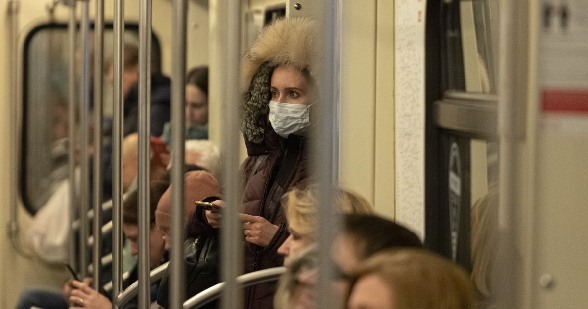 В Москве из-за коронавируса отменили бесплатный проезд в общественном транспорте для льготников