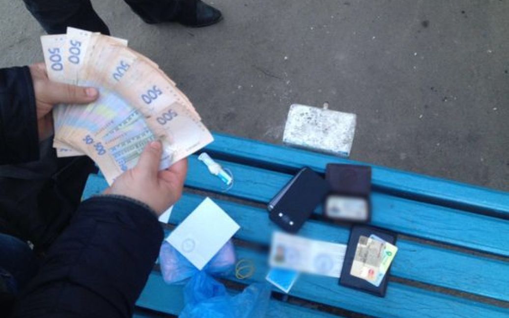Взяточника задержали "на горячем" / © Национальная полиция Украины
