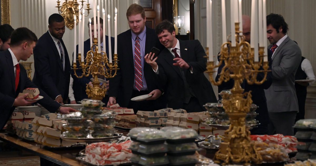 США "оживають" після безпрецедентного "шатдауну"