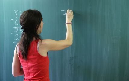 В Украине сократят 3,8 тысячи ставок учителей