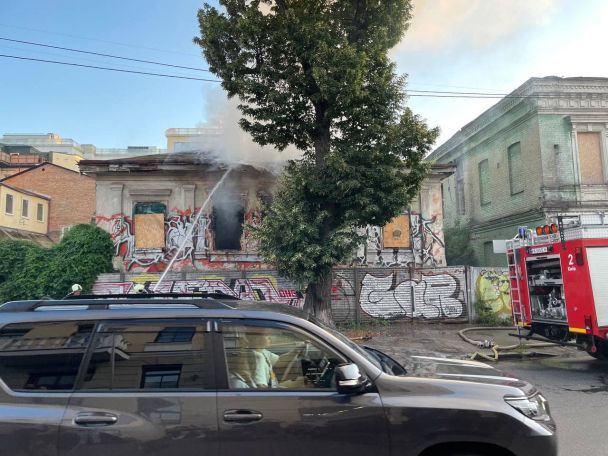 Пам'яткоохоронець Дмитро Петров пише, що це вже третій підпал цієї історичної будівлі