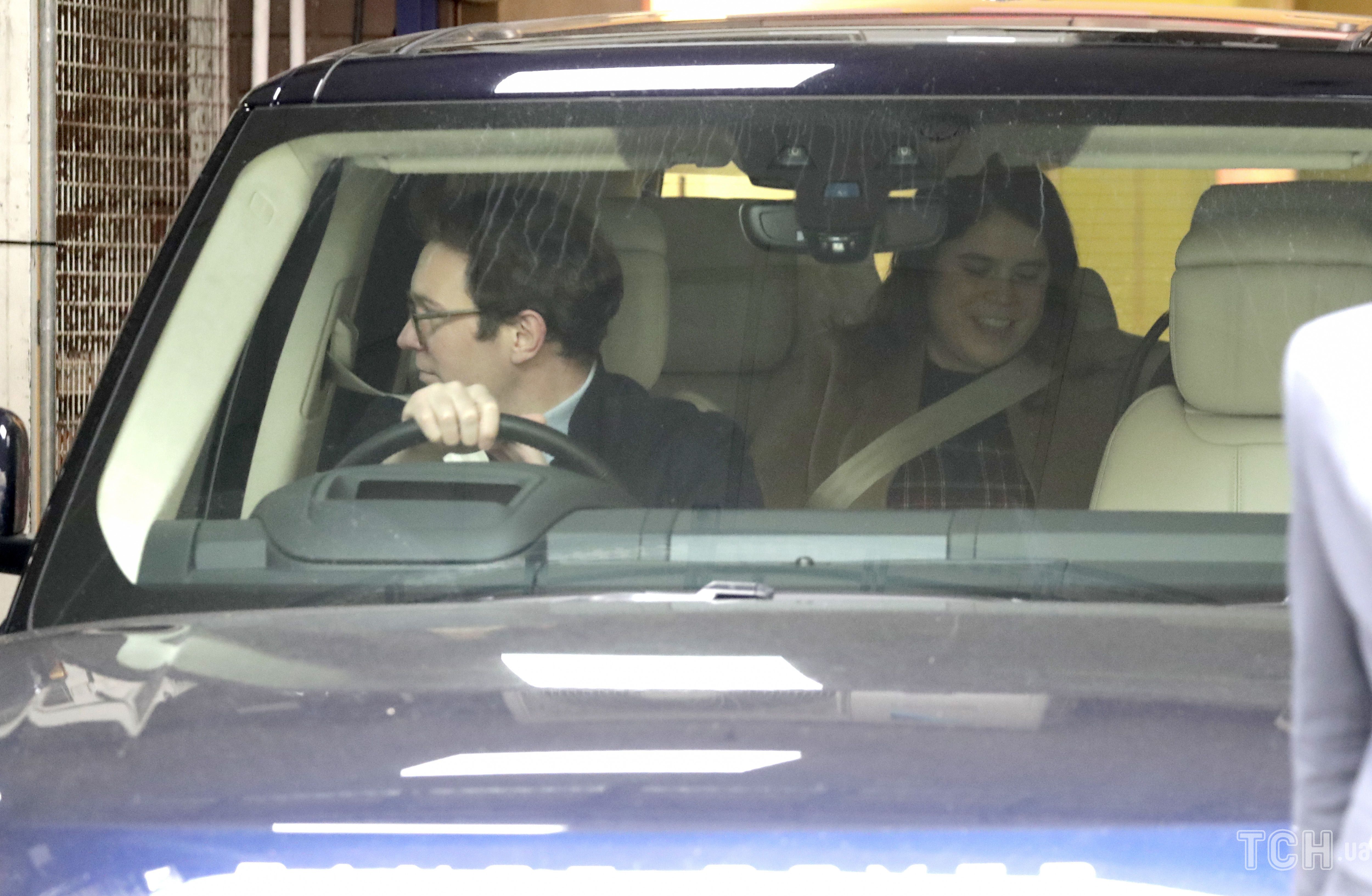 Принцесса Евгения и Джек Бруксбэнк с сыном уезжали из Портленда / © Getty Images