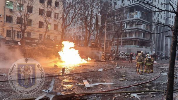 Наслідки ракетного удару по Києву зранку 20 грудня. фото: КМВА.