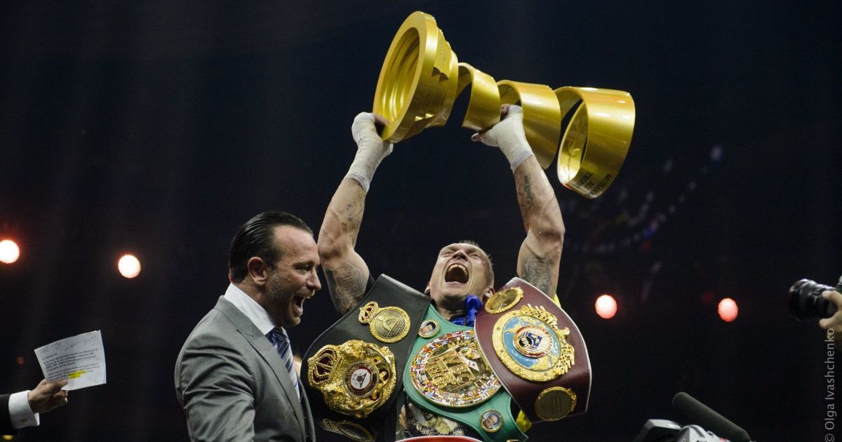 21 липня, Москва. Фінал WBSS Олександр Усик - Мурат Гассієв.
 
 Фото Ольги Іващенко/K2Promotions Ukraine