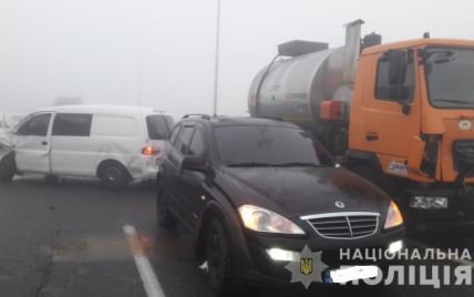 В Одессе коммунальщики нашли виновных в транспортном коллапсе из-за тумана и гололеда