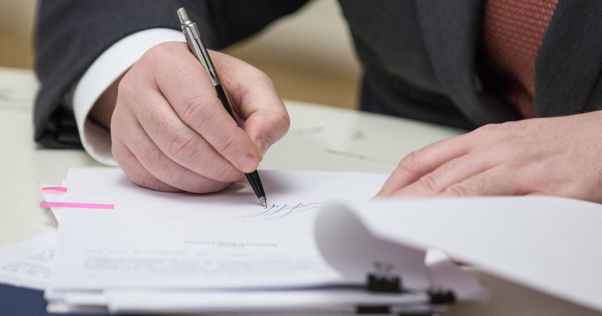 Детям погибших журналистов будут выплачивать президентские стипендии