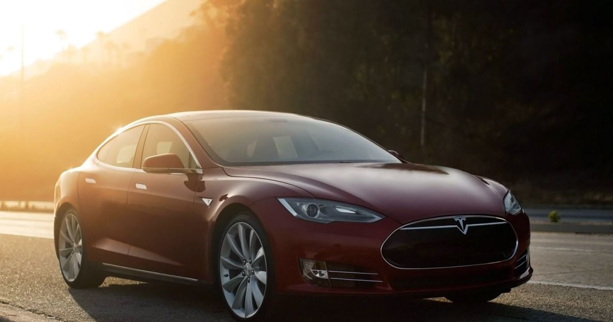 Tesla Model S выступит в гоночном чемпионате среди электрокаров