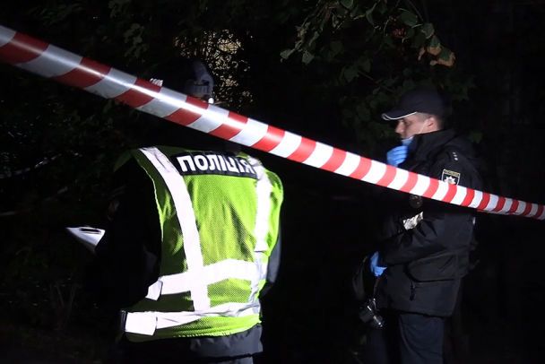 Трагедия произошла рядом с многоэтажкой по улице Пражской/Фото: Полиция Киева