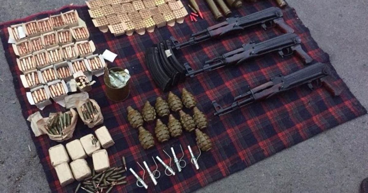 СБУ задержала трех торговцев оружием