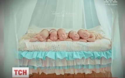 Одесская пятерня младенцев снялись в своей первой фотосессии