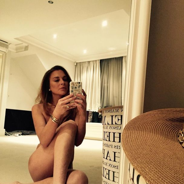 / © instagram.com/lindsaylohan