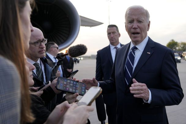 Президент США перед відльотом з Німеччини 18 жовтня 2024 року / © Associated Press